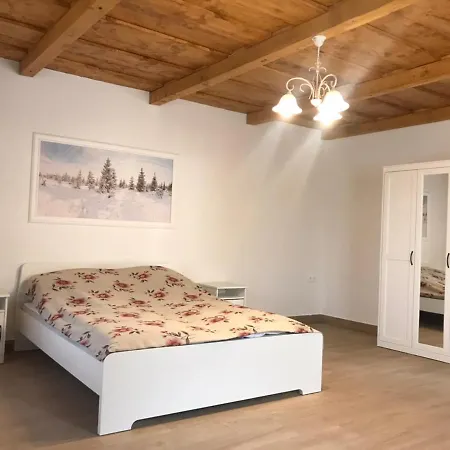 Apartment Porrogi Fenyo Vendeghaz Porrog