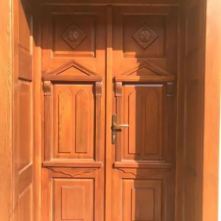 Porrogi Fenyo Vendeghaz * Porrog